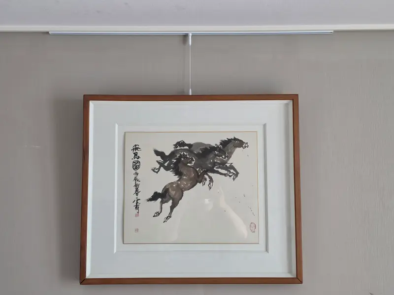 포스터 · 판화처럼 자주 바꾸는 그림 설치 사진 6